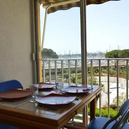 Cap D'agde, 1 Piece, 2 Personnes - Fr-1-249-80 Agde