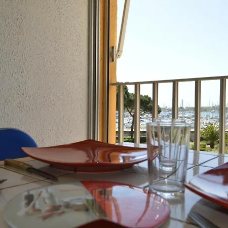 Cap D'agde, 1 Piece, 2 Personnes - Fr-1-249-80 Agde